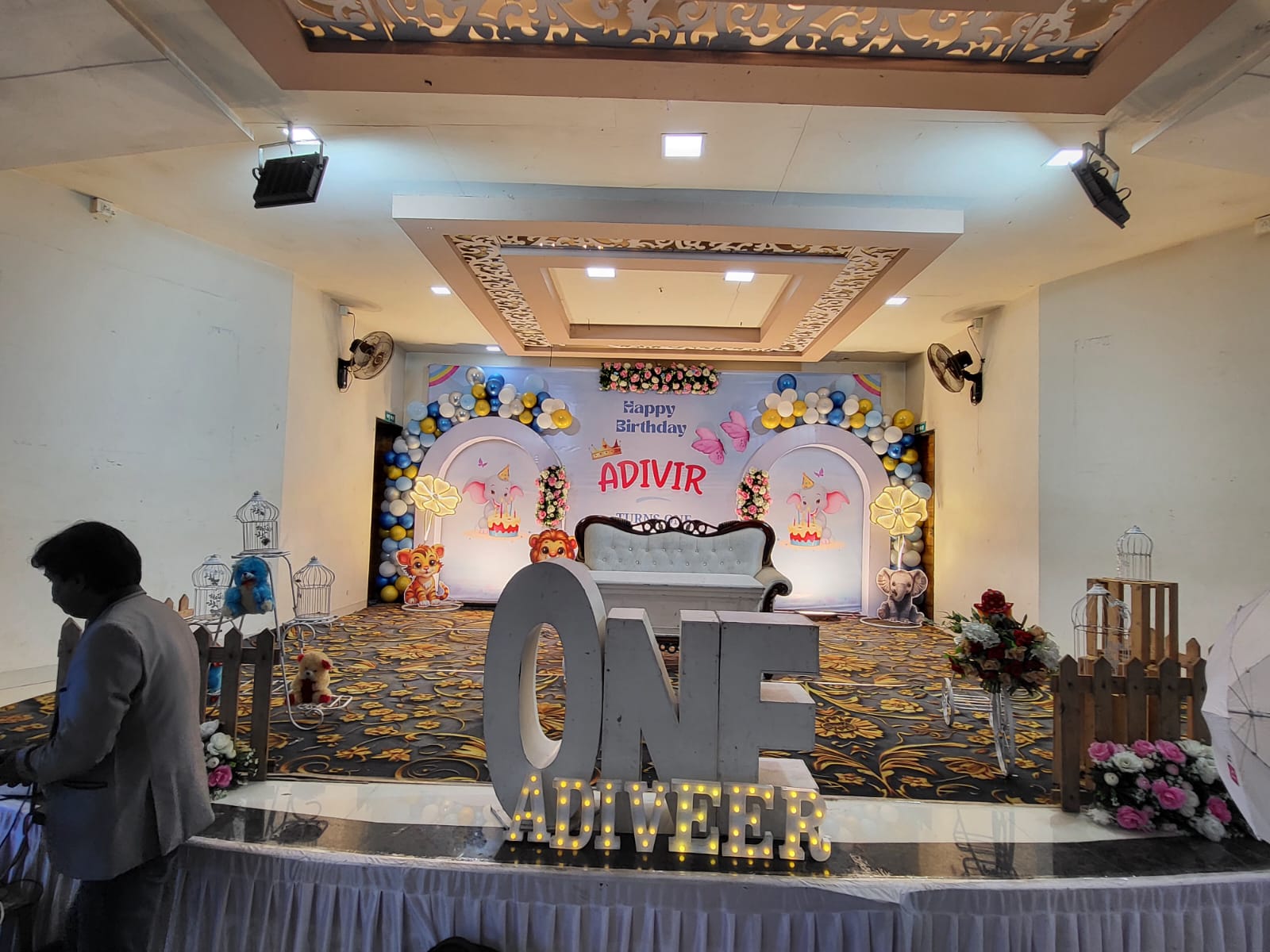 Milan Hall Big Gallery 1